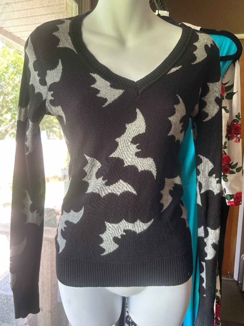 Sourpuss bats sweater (small)